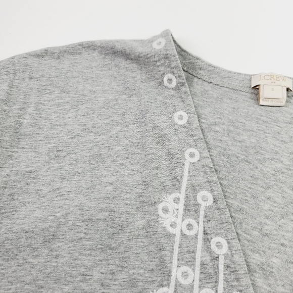 J.Crew Women Top Size Small Short Sleeves Crewneck Eyelet Embroidered V-neck - Picture 4 of 12